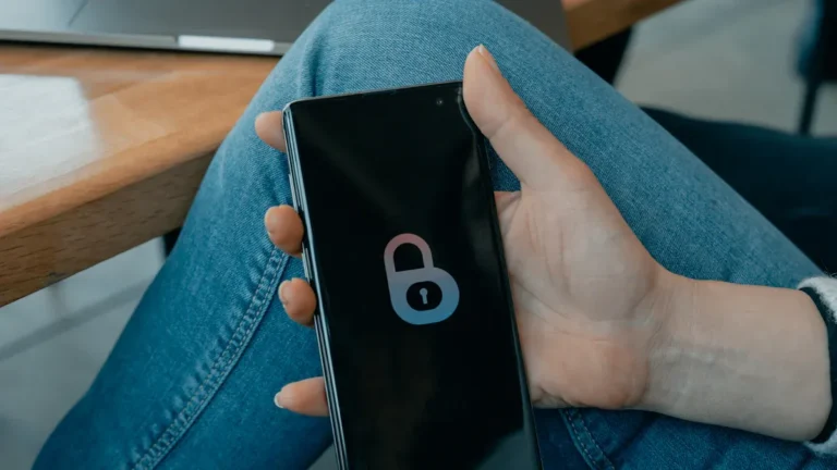 8 Smartphone Privacy Settings: Secure Personal Data