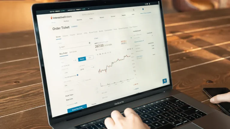 Windows Background Processes Control: Reduce Resource Usage